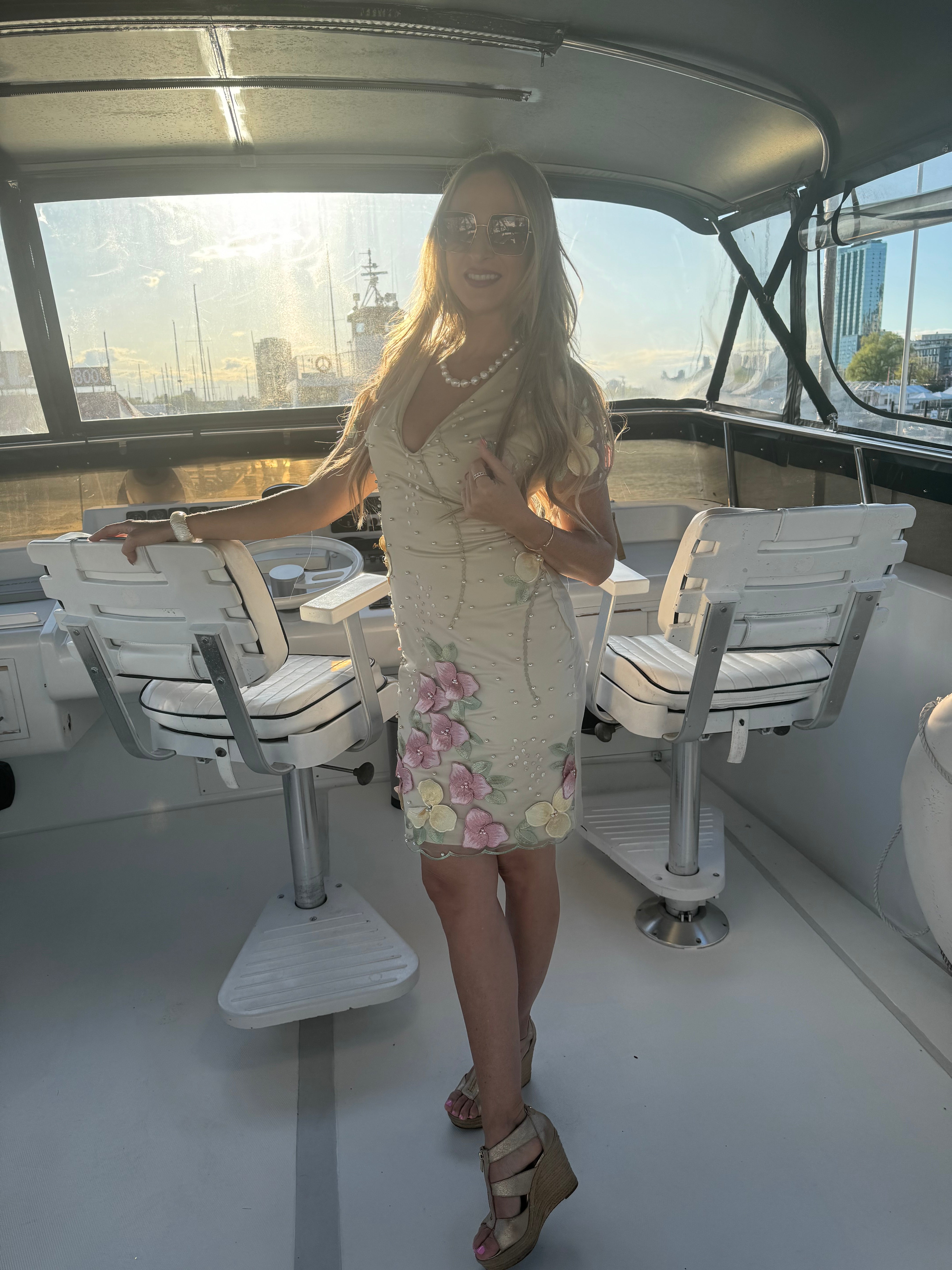 Valerie yacht midi