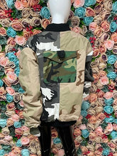 Load image into Gallery viewer, Utilitarian Patchwork Jacket